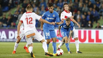 Hugo Duro (30) cuando debut&oacute; contra el Alav&eacute;s en Copa.