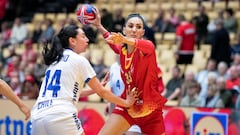 Chile sufre en el debut