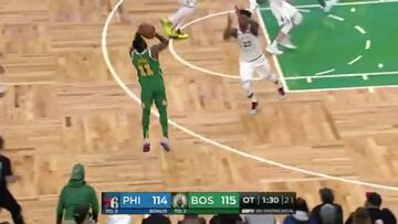Cuando más caliente estaba el partido Irving decidió con estos dos triples seguidos