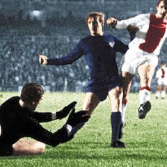 Cruyff aparece en nuestras vidas