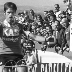 Muere Txomin Perurena, un clásico del ciclismo español
