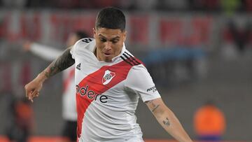 Juan Fernando Quintero en un partido de River Plate.