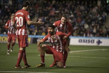 Diego Costa celebra el 0-3.