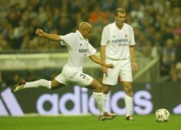 Quiz¨¢s sea el lateral m¨¢s completo de la historia del f¨²tbol. Jug¨® la mayor parte de su carrera en el Real Madrid tras pasar por el Inter. Fue 125 veces internacional con Brasil. En su palmar¨¦s cuenta con 4 Ligas espa?olas, 3 Supercopas de Espa?a, 3 Copas de Europa, 2 Copas Intercontinentales, 2 Copas Am¨¦rica y 1 Mundial de f¨²tbol, entre otros t¨ªtulos.