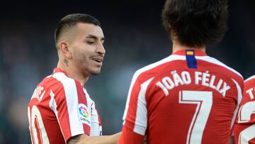 João Félix felicita a Correa.