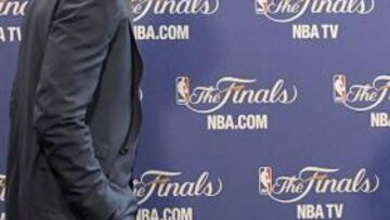 <strong>LEBRON CONTRA EL MUNDO.</strong>