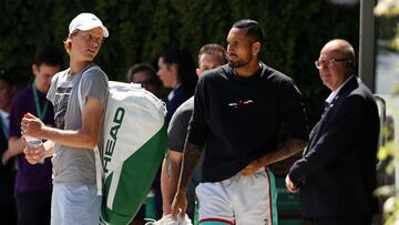 LONDON, ENGLAND - JULY 04: Jannik Sinner of Italy (L) and Nick Kyrgios of Australia are seen making their way to a training session on day eight of The Championships Wimbledon 2022 at All England Lawn Tennis and Croquet Club on July 04, 2022 in London, England. (Photo by Ryan Pierse/Getty Images)