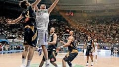 El estallido de Bullock hunde al Estudiantes