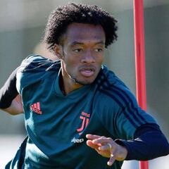 Cuadrado y Juventus, aislados tras el positivo de Rugani