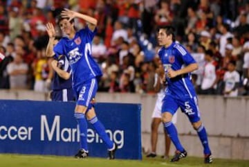 En la Copa Libertadores de 2010 la U venció 3-2 a Flamengo con goles de Mauricio Victorino, Rafael Olarra y Álvaro Fernández.