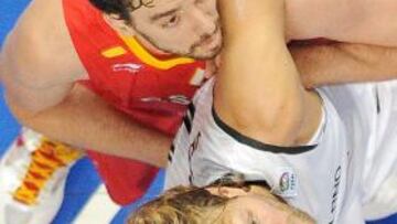 <strong>GASOL PUDO CON NOWITZKI.</strong>