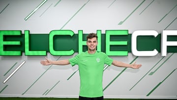 Febas se convierte en el primer fichaje del Elche