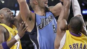 <strong>TRIUNFO CLAVE.</strong> Los Lakers defendieron con uñas y dientes la ventaja de campo y están a un sólo triunfo de la final del Oeste.