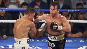 El histórico pugilista dijo que ambos peleadores se merecen una tercera pelea, en la que a su parecer, el mexicano podría noquear a GGG.
Action photo of the fight between Saul "Canelo" Alvarez vs. Gennady Golovkin part 2 from T-Mobile Arena in the city of Las Vegas, Nevada.
EN LA FOTO: