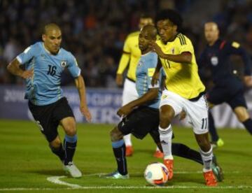 Uruguay golea a Colombia 3-0 en el Centenario