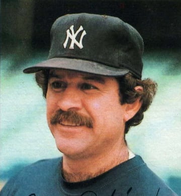 Primer mexicano campeón de la Serie Mundial
"El Ejote" fue parte de los Atléticos de Oakland campeones de la Serie Mundial de 1973. Los californianos se impusieron en siete juegos a los Mets de Nueva York.
Piña, oriundo de Matamoros, Tamaulipas, se convirtió en el primer mexicano en obtener un anillo de Serie Mundial. Tuvo dos salidas con 3.0 entradas de labor sin admitir carreras.