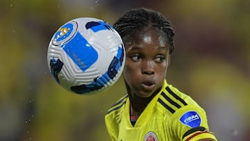 Linda Caicedo en un partido de la Selección Colombia Femenina.