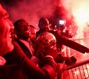 Aficionados del PSG desatan la locura en París por Dembelé