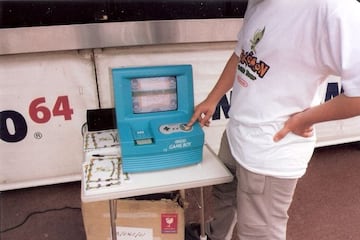 Nintendo usaba máquinas dedicadas para la entrega de Pokémon. Esta, en concreto, fue usada en el evento Celebi Tour celebrado en 2001 en Bélgica