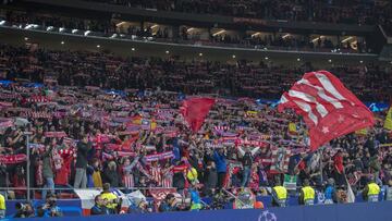 La afici&oacute;n del Atl&eacute;tico, en el partido entre el equipo rojiblanco y el Liverpool.