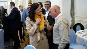Gema Igual, alcaldesa de Santander, y Manolo Higuera, presidente del Racing.