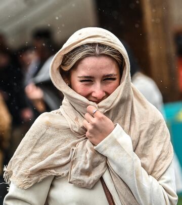 Celebrado en Carmanhall And Leopardstown, un pequeño suburbio de Dublín en Dún Laoghaire-Rathdown, dentro del tradicional Condado de Dublín, uno de los eventos más importantes de hípica de cuantos se celebran al cabo del año. Es por ello que este evento reúne a 200.000 personas durante los cuatro días que duran las carreras. Esta celebración  combina el deporte, las apuestas, la comida y las fiestas. Este año la lluvia ha sido una de las protagonistas, como era de esperar, pero no por ello la fiesta ha ido a menos.