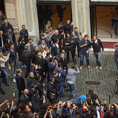 Locura por la presentación de las botas de Totti en Roma