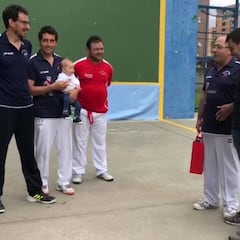 Garitano se despide del Leganés jugando a pelota vasca