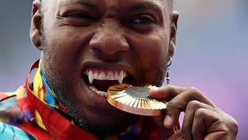 Mauricio Valencia gana la medalla de oro para Colombia en el lanzamiento de bala