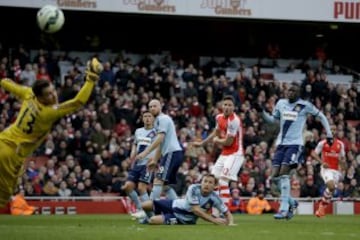 Arsenal ganó y sigue tercero con 57 puntos.