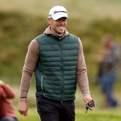 Bale continúa con su incursión en el golf y Arnaus lidera