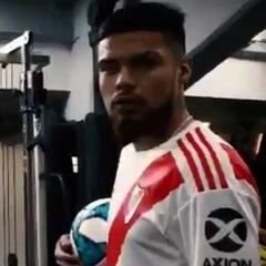 River le dio la bienvenida al chileno: "Díaz ya está en casa"