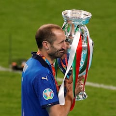 Chiellini dejará la selección en junio, tras el choque frente Argentina