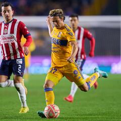 “Yo jugué con él en la etapa que no metía nada”, el dardo de Sebastián Córdova a Henry Martin