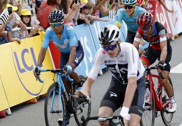 En las etapas antes del pavés, el colombiano llegó con los mismos tiempos y se mantuvo cerca de los favoritos.