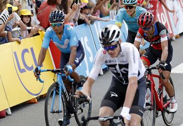 En las etapas antes del pavés, el colombiano llegó con los mismos tiempos y se mantuvo cerca de los favoritos. 