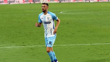 Cristian Rodr&iacute;guez, durante el M&aacute;laga - Alcorc&oacute;n.