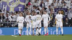 Los jugadores del Real Madrid celebran el gol de Isco en el partido de ida de los octavos de final de la Champions League contra el Manchester City.