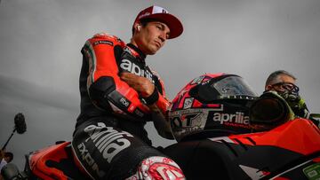 "Si Márquez o Dovizioso corrieran con mi Aprilia, no me ganarían"