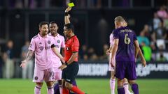 FORT LAUDERDALE, FLORIDA - AUGUST 02: Lionel Messi #10 of Inter Miami CF reacts after being given a yellow card in the first half during the Leagues Cup 2023 Round of 32 match between Orlando City SC and Inter Miami CF at DRV PNK Stadium on August 02, 2023 in Fort Lauderdale, Florida.   Hector Vivas/Getty Images/AFP (Photo by Hector Vivas / GETTY IMAGES NORTH AMERICA / Getty Images via AFP)