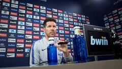 GRAF4786. MADRID, 28/09/2018.- El entrenador argentino del Atl&eacute;tico de Madrid Diego Pablo Simeone, durante la rueda de prensa celebrada esta ma&ntilde;ana en la Ciudad Deportiva de Majadahonda, tras el entrenamiento preparatorio el derbi del s&aacu