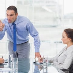 Un psicólogo explica las 11 características comunes que tienen todos los jefes tóxicos en las empresas