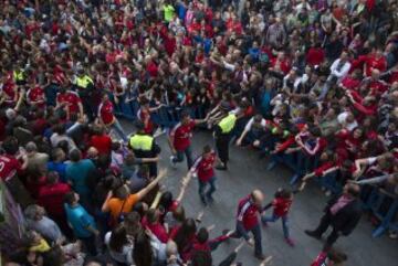 Celebración multitudinaria del Osasuna en las calles de Pamplona