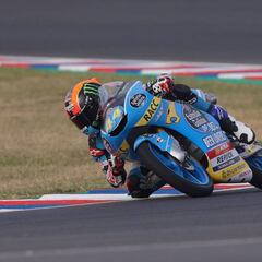 Pole de Arbolino y tercera fila para Canet y Martín