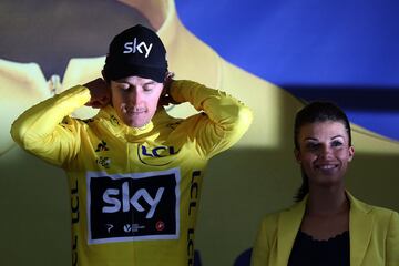 Geraint Thomas, maillot amarillo tras una espectacular crono.