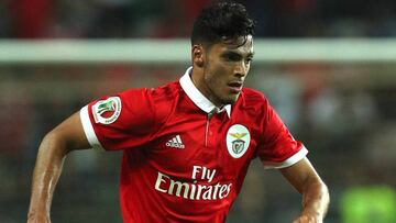 Raúl Jiménez no es titular con Benfica por llamados a Selección Mexicana. El técnico Rui Vitória, expresó que no comenzó la pretemporada a tiempo