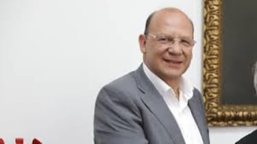 Contra los licores y el tabaco: gravarían sus impuestos en la nueva reforma tributaria de Petro