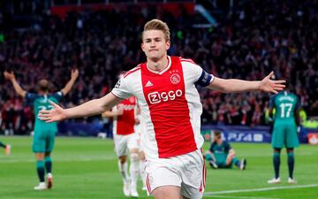 Equipo: Ajax | Edad: 19 | Valor de mercado: 70 millones de euros.