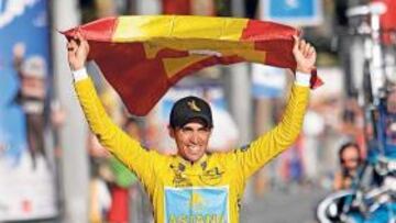 <b>TRIUNFAL. </b>Contador, celebrando su segundo triunfo en París.