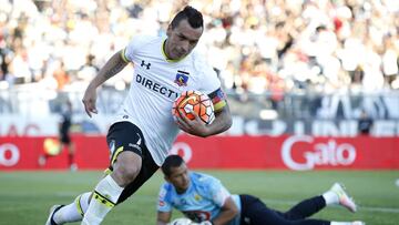 Pablo Guede sufre por molestia de Esteban Paredes